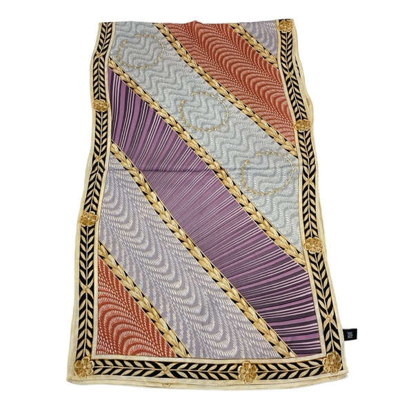 The Met Silk Scarf OS - Picture 10 of 13